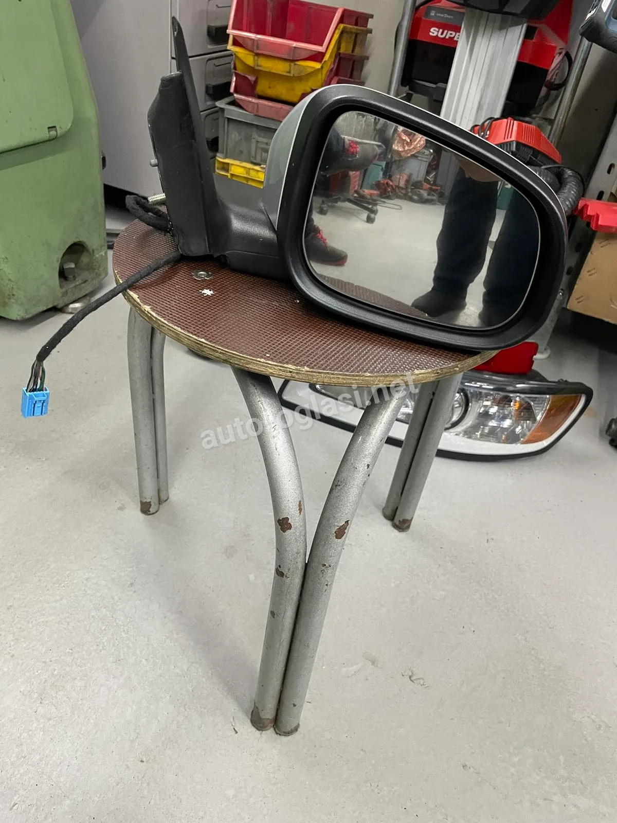 Desni retrovizor za Volvo S40 ,V50 Restajling