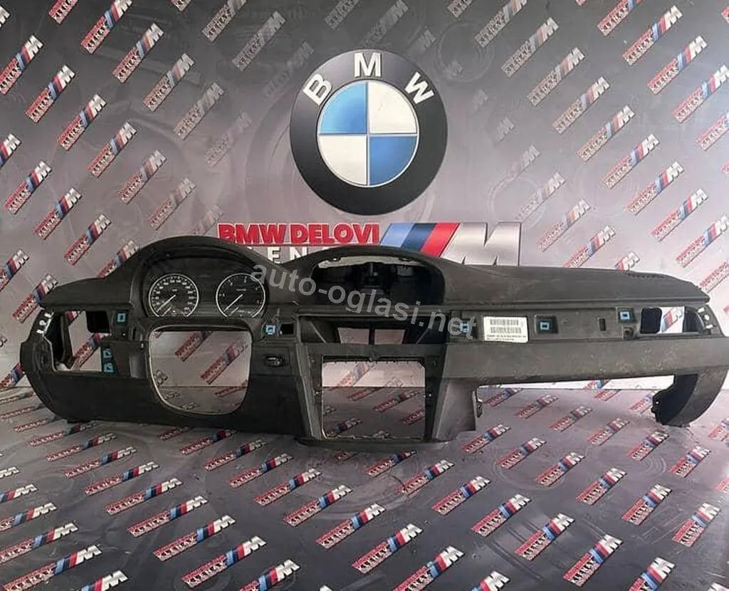 Tabla Sa Otvorom Za Navi E9X Za Bmw 315, 316, 318 . Od 2005. Do