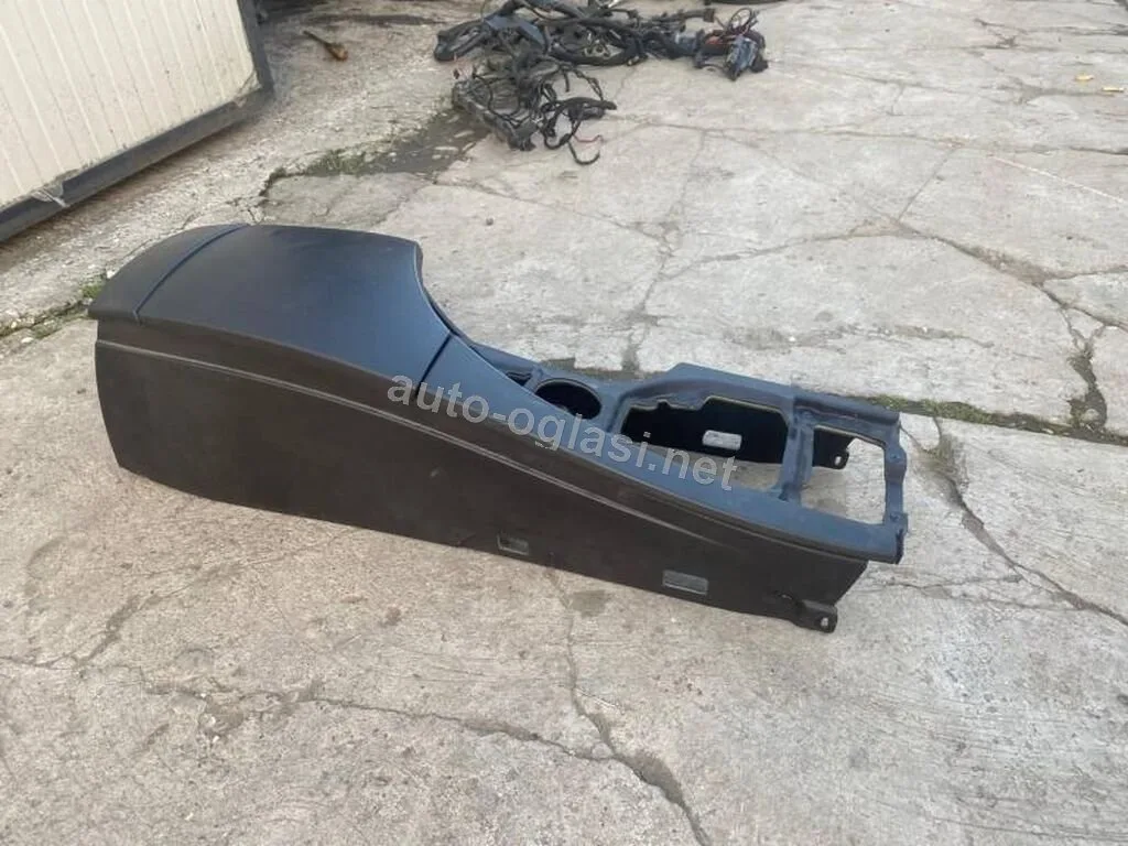 Naslon Za Ruku E60/61 Za Bmw Serija 5 Od 2003. Do 2010. God.