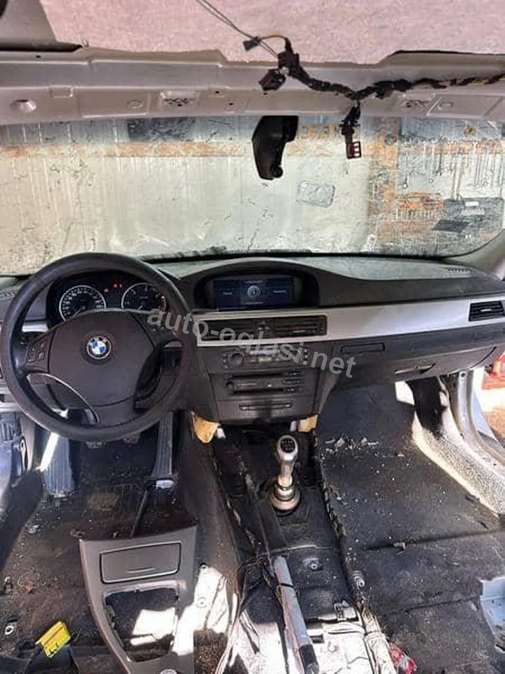 Tabla Sa Otovorom Za Navi E9X Za Bmw Serija 3 Od 2005. Do 2011. God