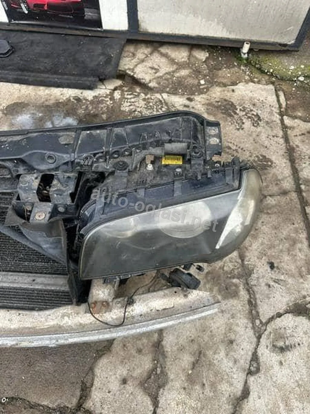 FAROVI E83 ZA BMW X3 OD 2004. DO 2007. GOD. | Slanje kurirskim