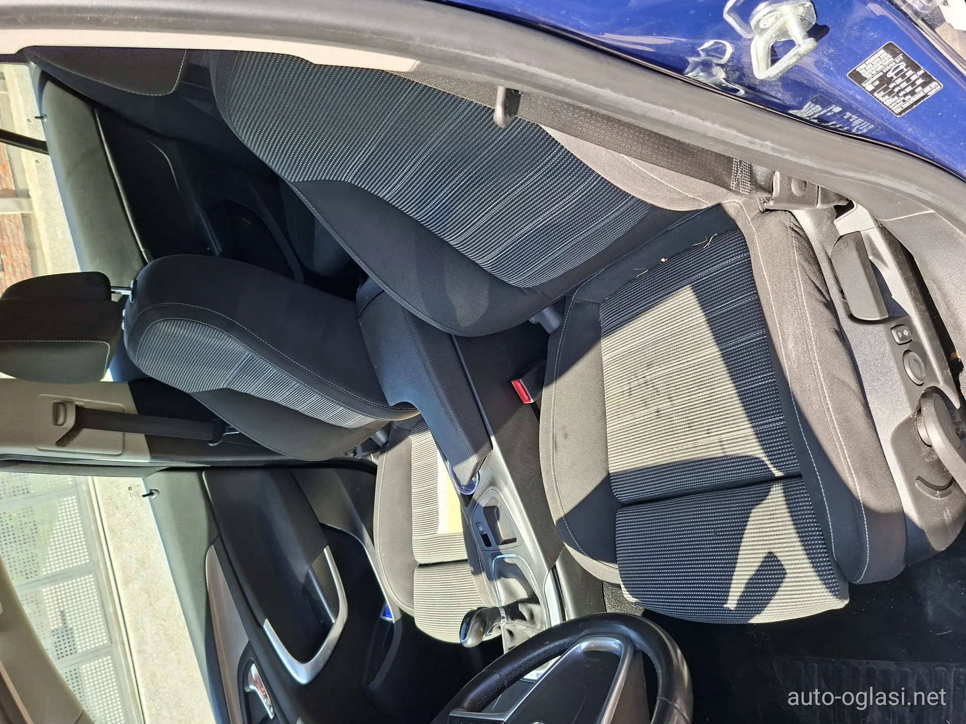 opel insignija sedista Karavan Enterijer, Ruma