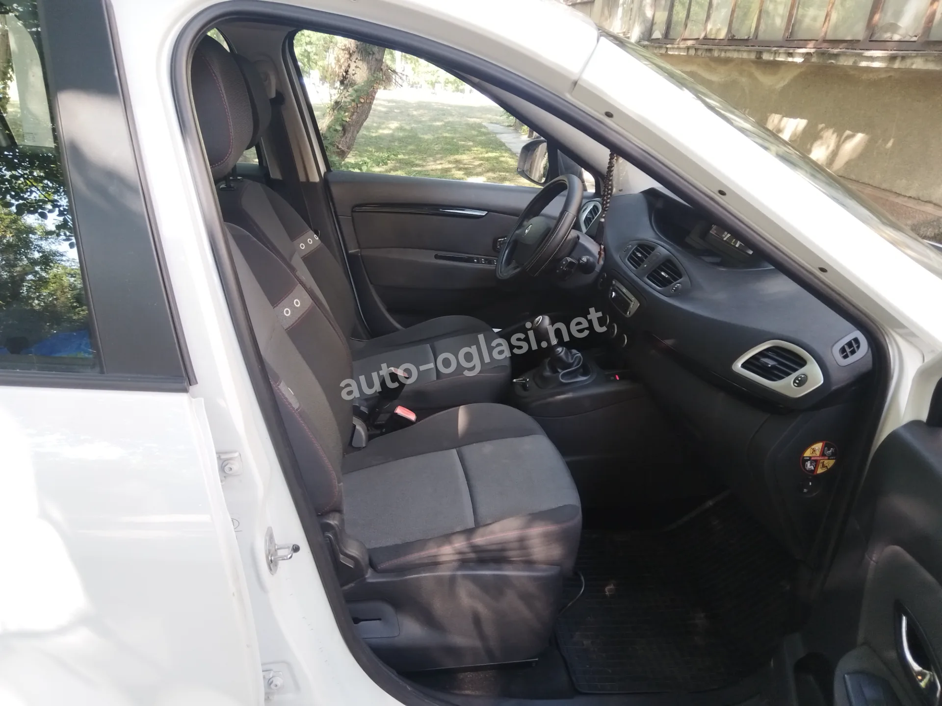 Renault Scenic 1.4 Benzin 96kW — slika 9