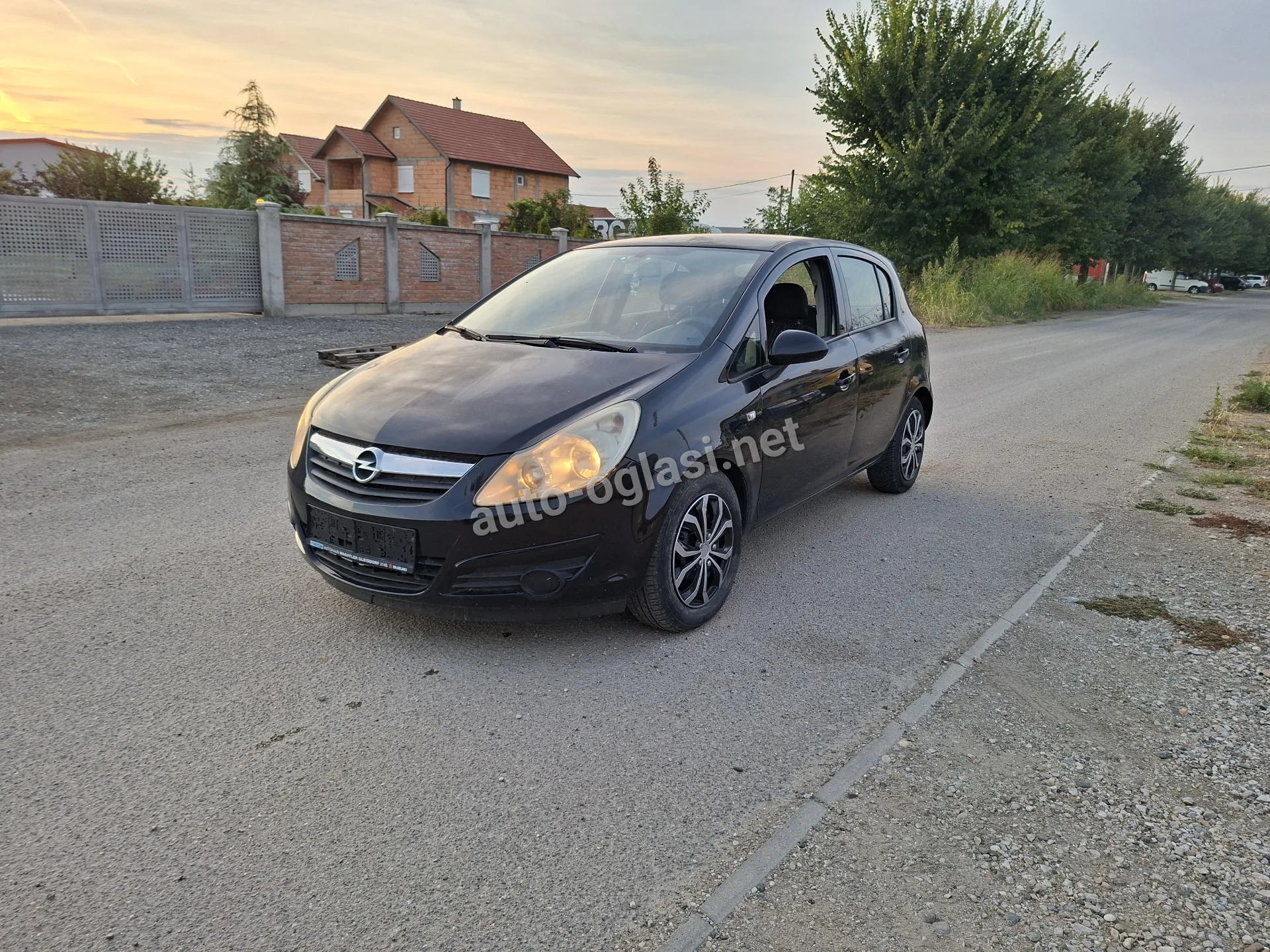 Opel Korsa D Crna Z20R DELOVI Karoserija, šasija i limarija, Ruma