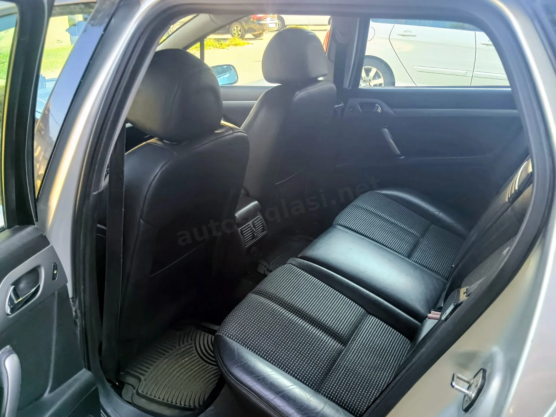 Peugeot 407 2.0 Dizel 100kW — slika 4