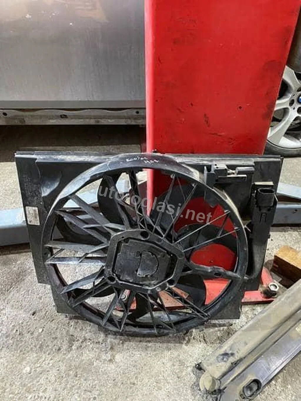Ventilator E60/61 M57 Za Bmw Serija 5 Od 2003. Do 2007. God.