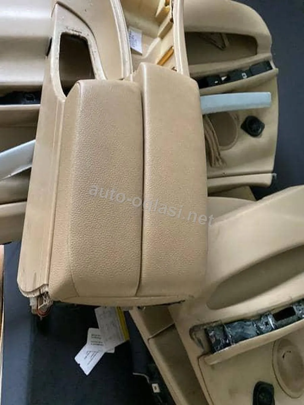 NASLON ZA RUKU E9X ZA BMW SERIJA 3 OD 2005. DO 2011. GOD. | Slanje