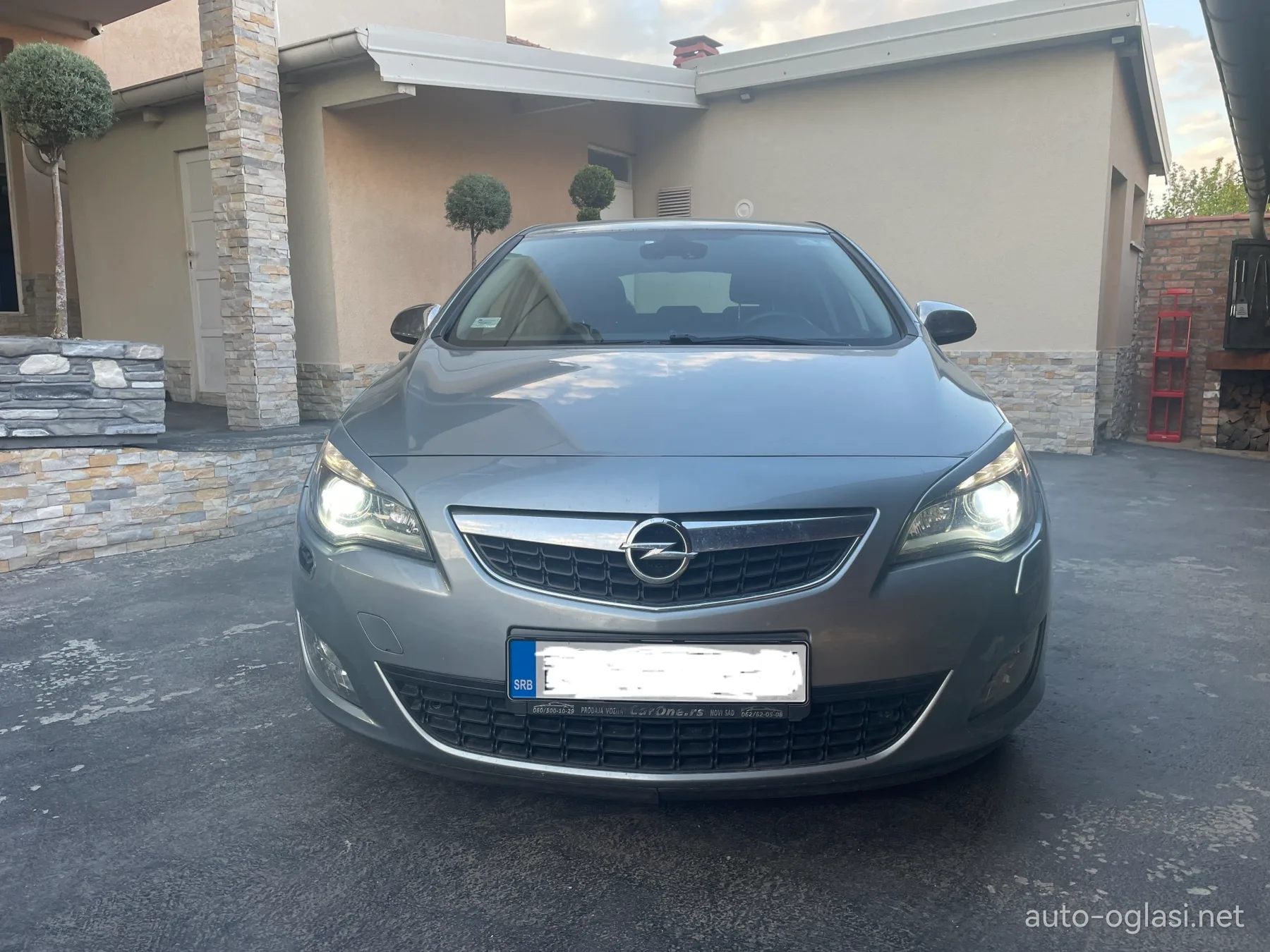 Opel Astra 2011